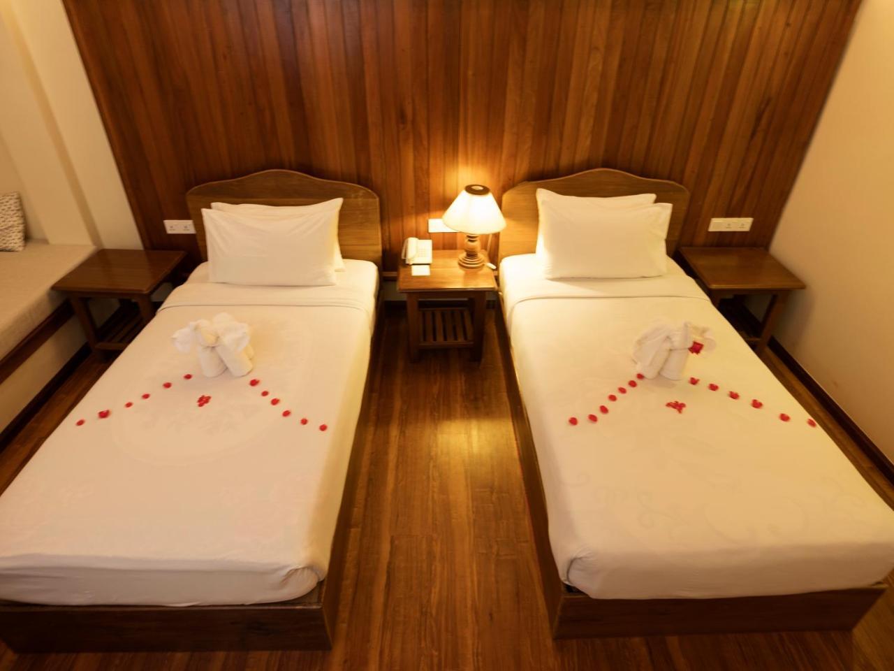 Thande Beach Hotel - Ngapali Bagian luar foto